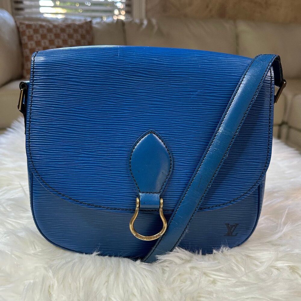 ❌SOLD❌ Authentic Louis Vuitton Saint Cloud GM Epi Leather Crossbody Shoulder Bag - Picture 3 of 17